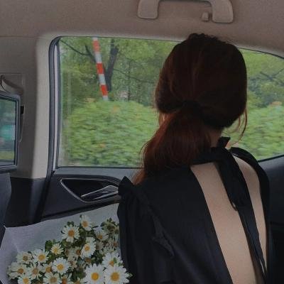 海外留学实拍：企业家之子恋爱脑怒怼网友，评论区两极分化